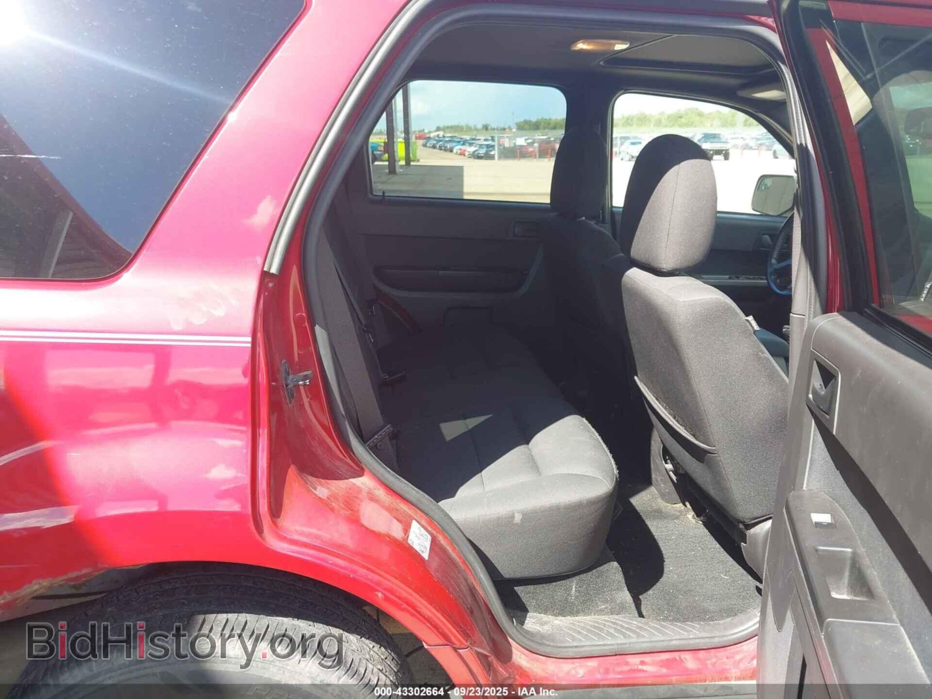 2011 FORD ESCAPE - VIN: 1FMCU0D71BKB53949 - Фото 8