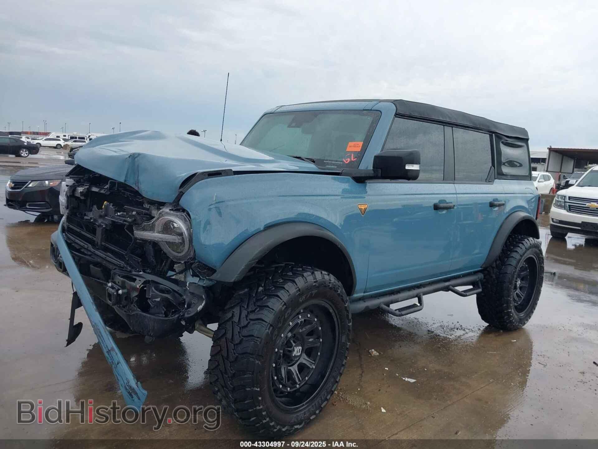 2023 FORD BRONCO - VIN: 1FMEE5DP7PLB80237 - Фото 2