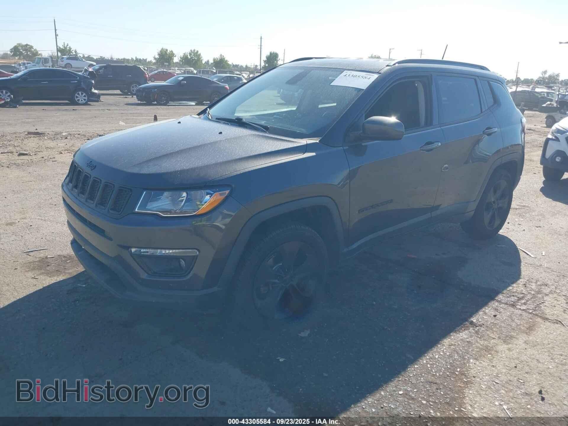 2019 JEEP COMPASS - VIN: 3C4NJDBB3KT595666 - Фото 2
