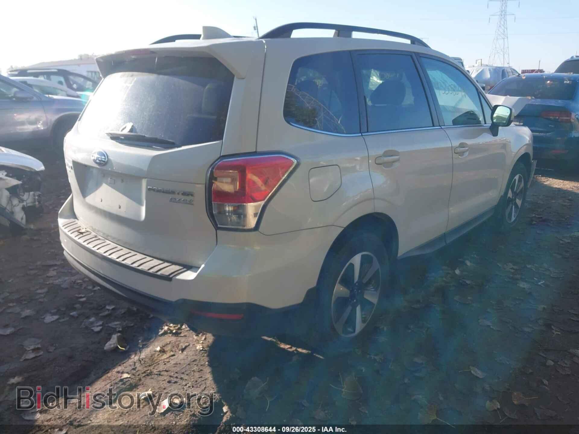 2017 SUBARU FORESTER - VIN: JF2SJAJC3HH500091 - Фото 4