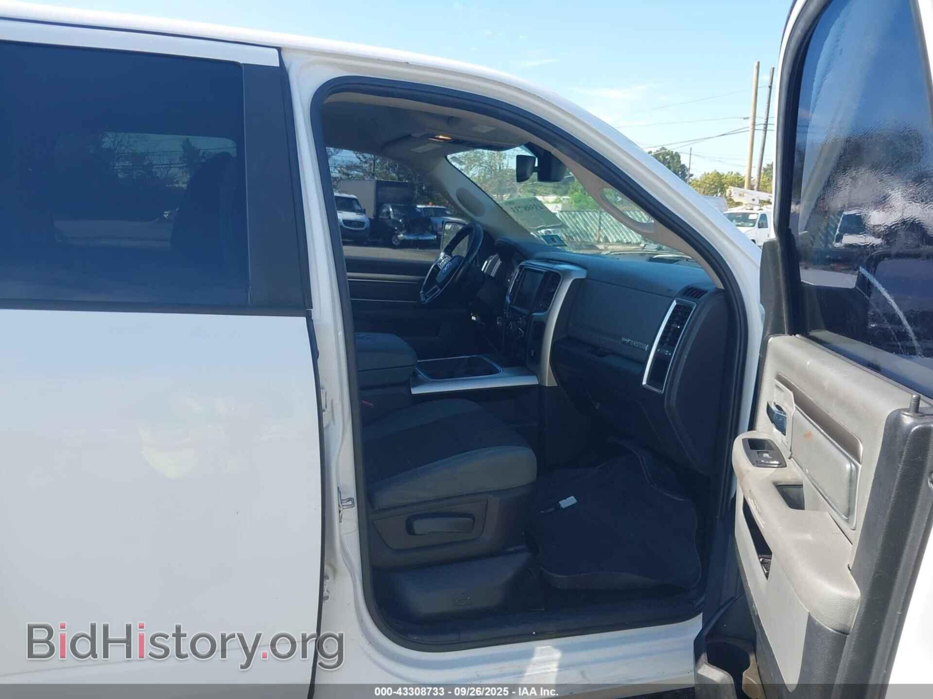 2017 RAM 1500 - VIN: 3C6RR7LT6HG505695 - Фото 5