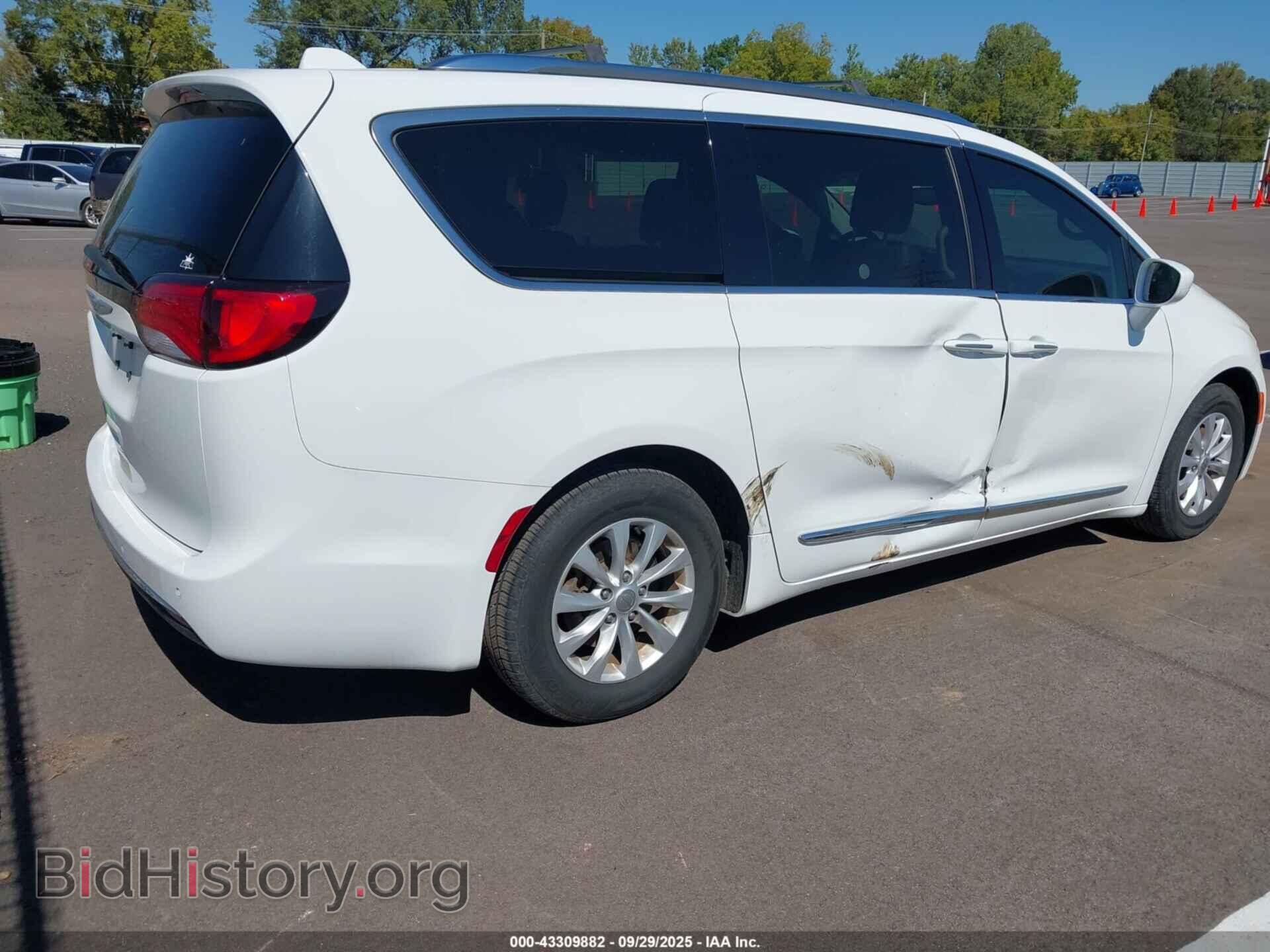 2019 CHRYSLER PACIFICA - VIN: 2C4RC1BG7KR592813 - Photo 4