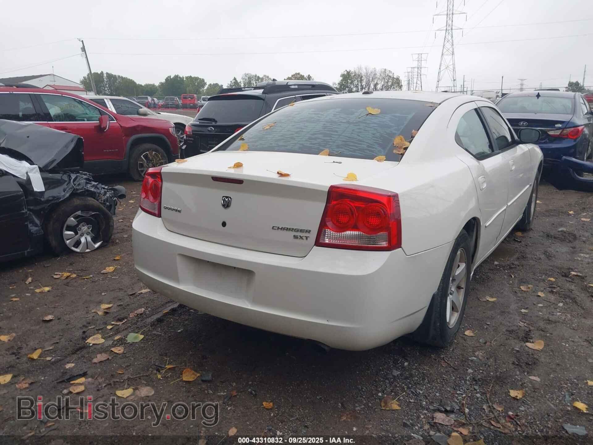 2010 DODGE CHARGER - VIN: 2B3CA3CV7AH148809 - Photo 4