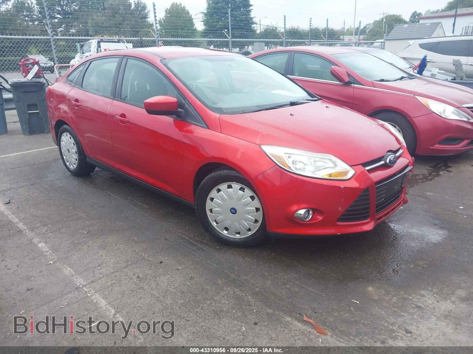 Photo 1FAHP3F26CL378129 - FORD FOCUS 2012