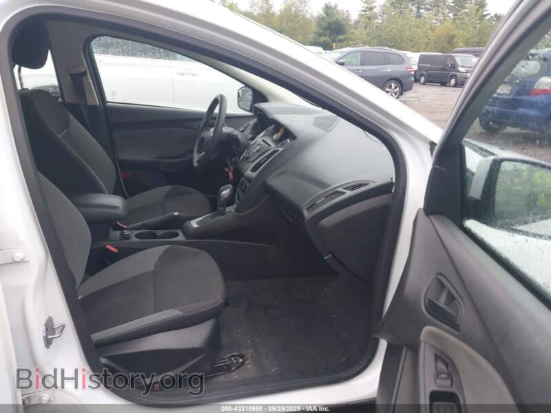 2012 Ford FOCUS (VIN 1FAHP3F22CL169731) — photo 5 of 16