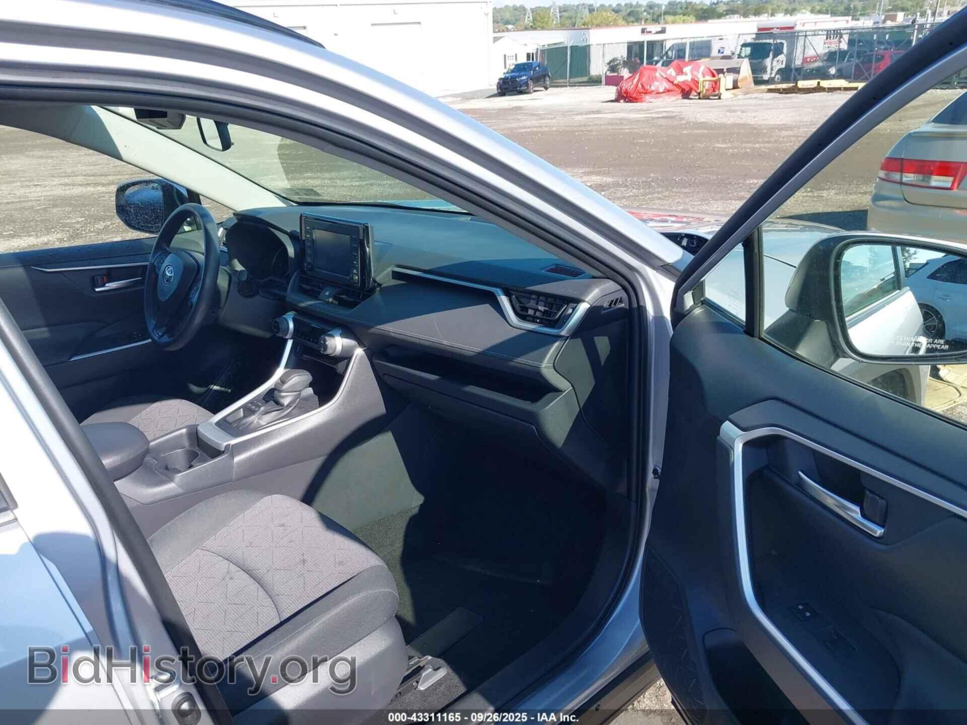 2019 TOYOTA RAV4 - VIN: JTMP1RFV9KD032475 - Фото 5