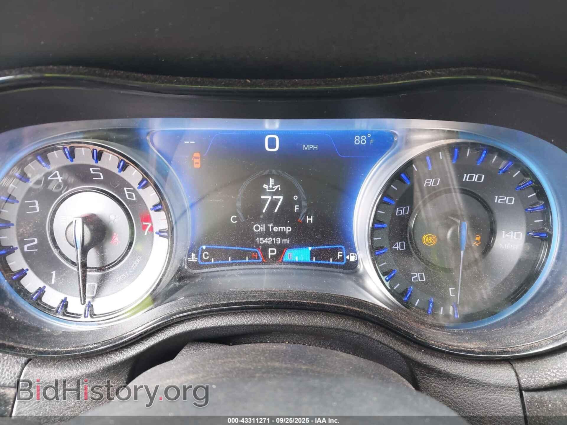2019 CHRYSLER 300 - VIN: 2C3CCABG7KH733170 - Фото 7