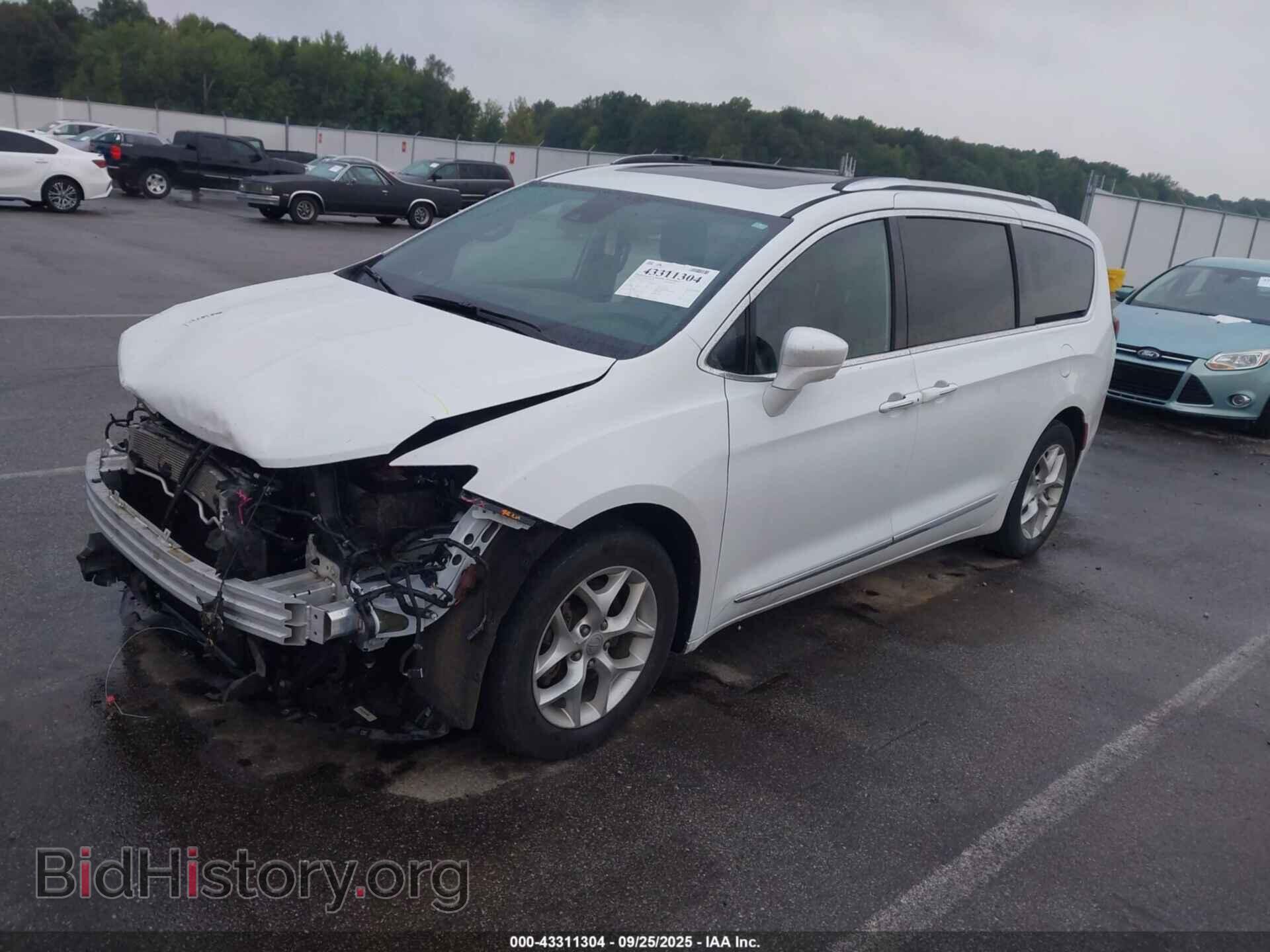 2019 CHRYSLER PACIFICA - VIN: 2C4RC1EG7KR746254 - Фото 2