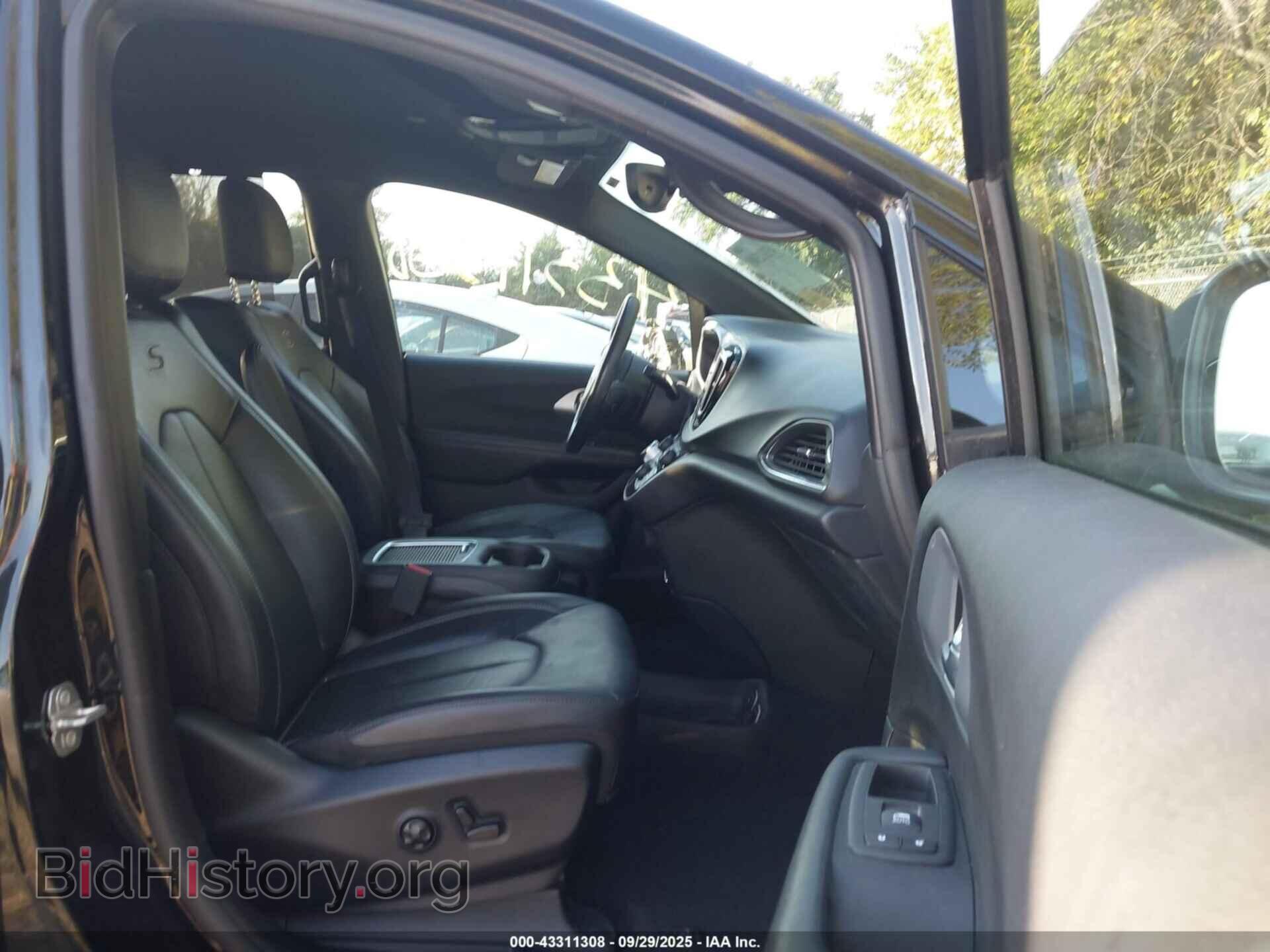 2019 CHRYSLER PACIFICA - VIN: 2C4RC1EG7KR667540 - Фото 5