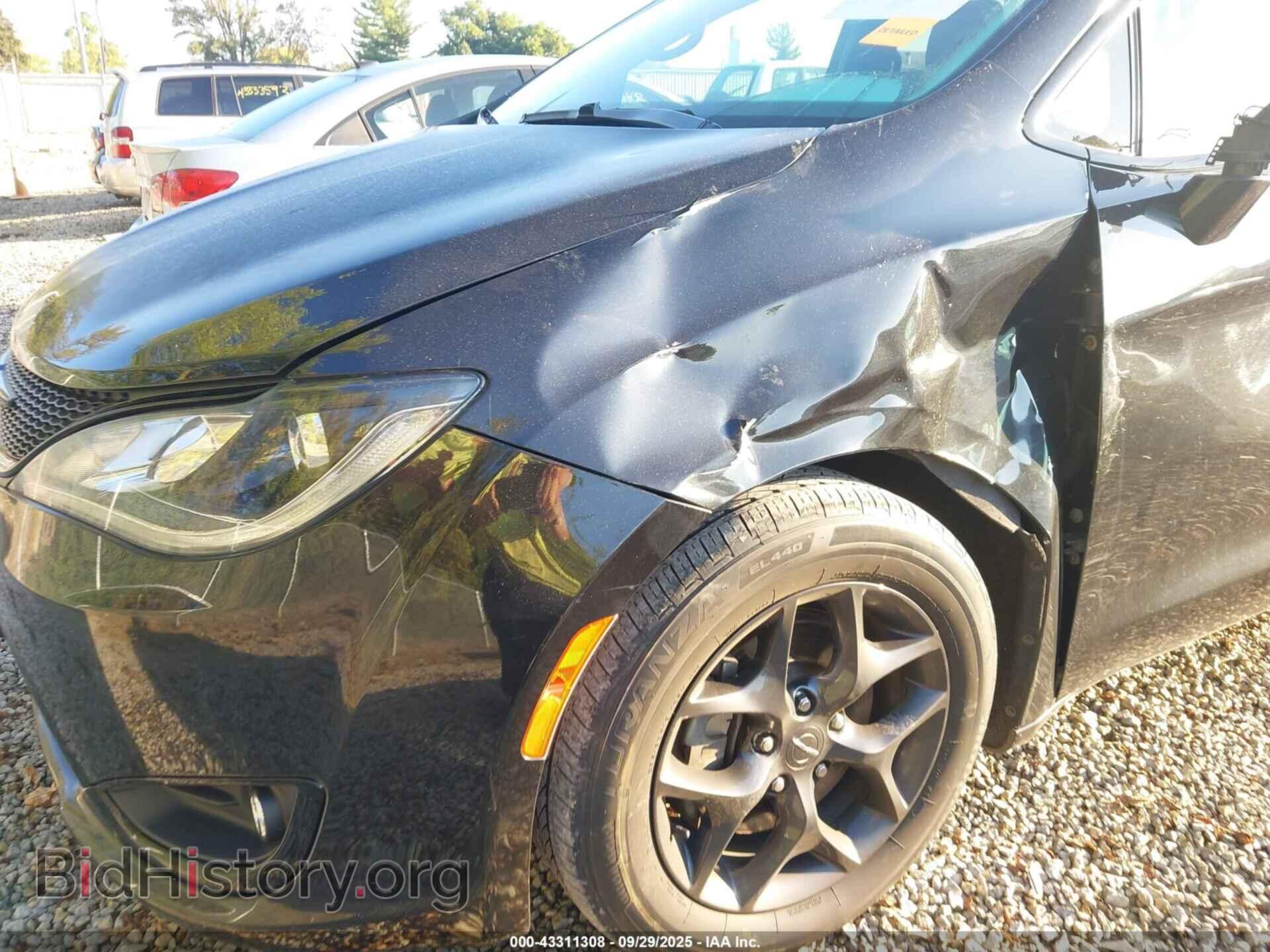2019 CHRYSLER PACIFICA - VIN: 2C4RC1EG7KR667540 - Фото 6