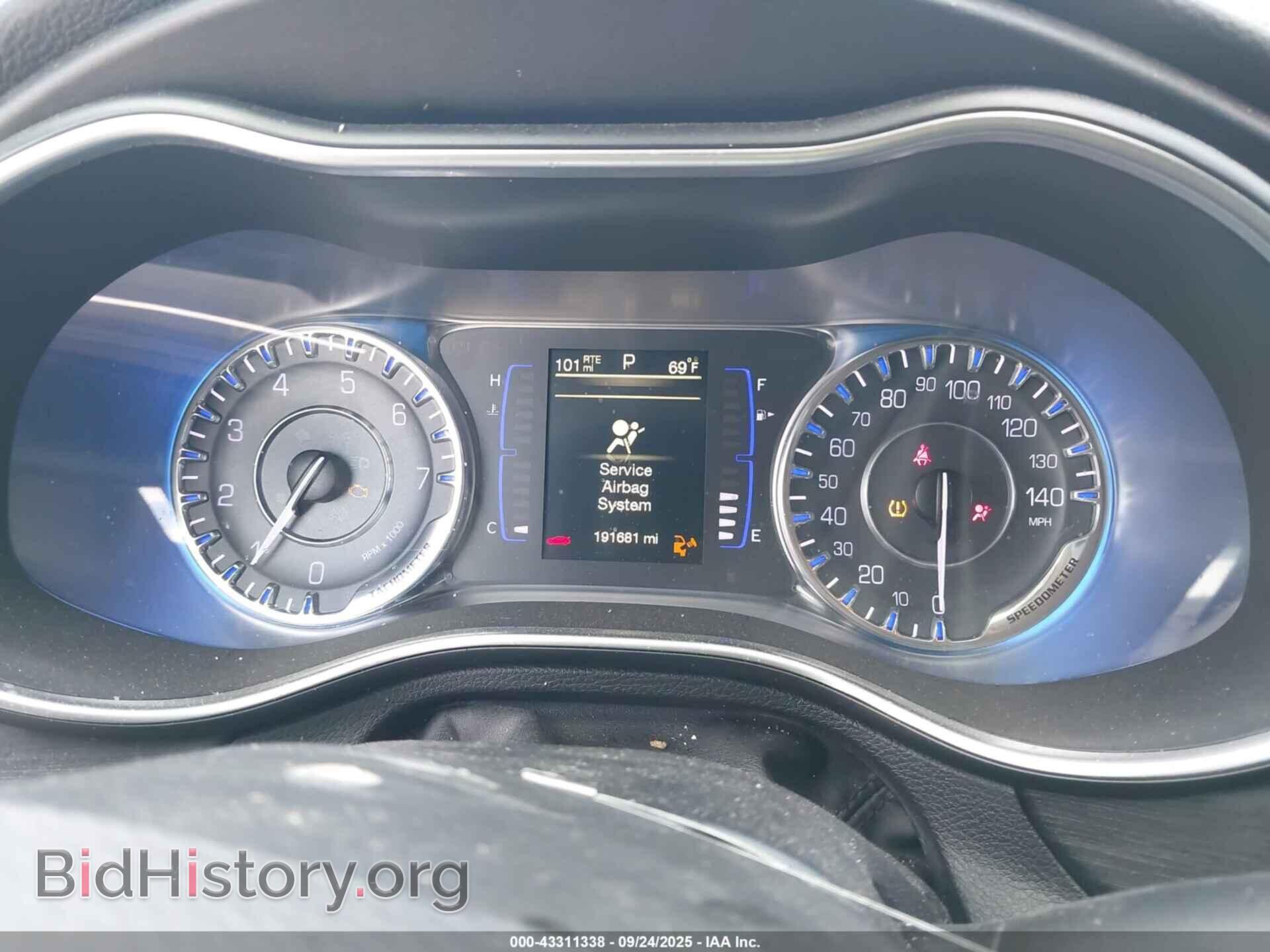2016 CHRYSLER 200 - VIN: 1C3CCCAB8GN173594 - Photo 7