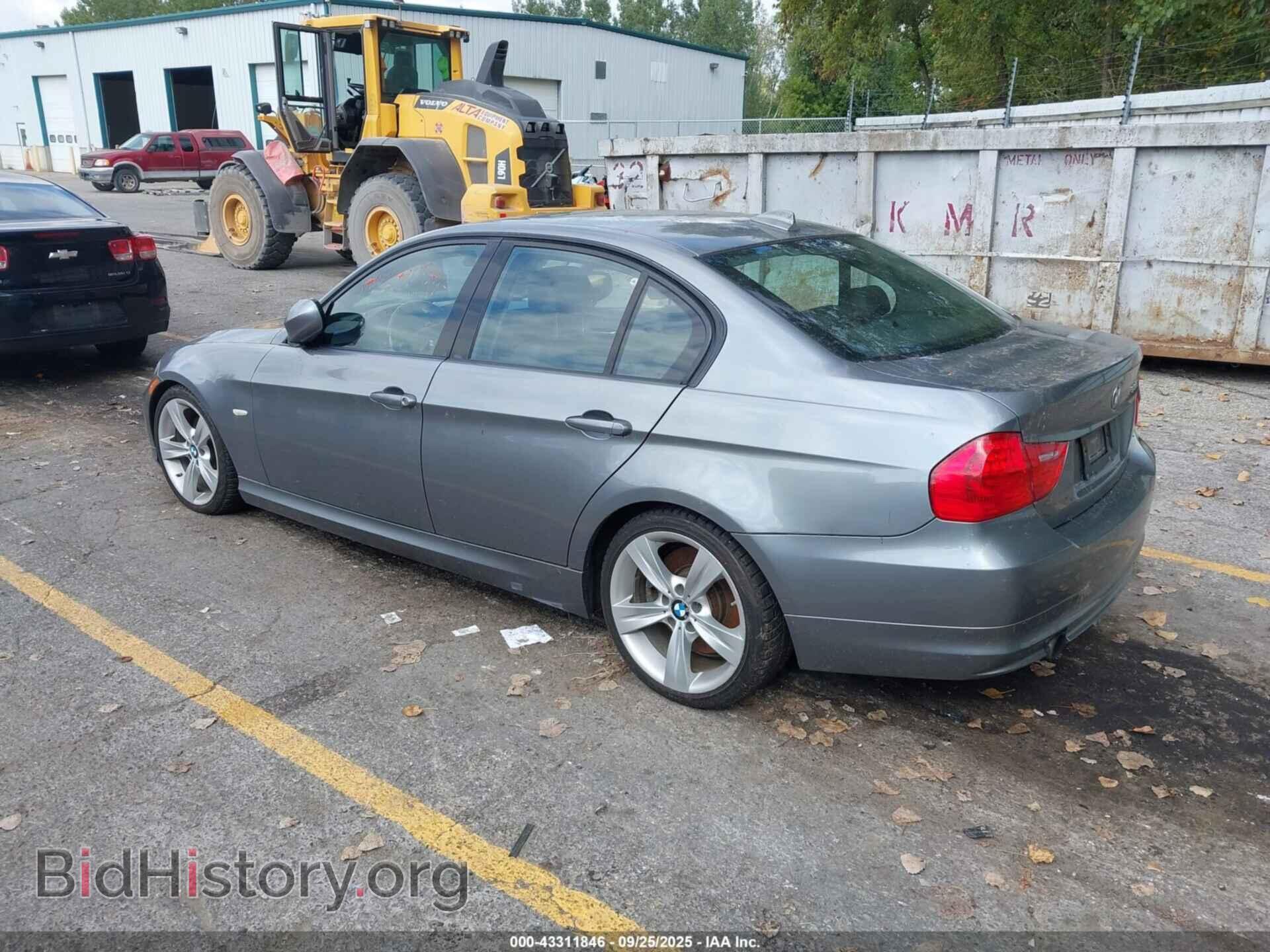 2011 BMW 335I - VIN: WBAPM5C57BA745376 - Фото 3