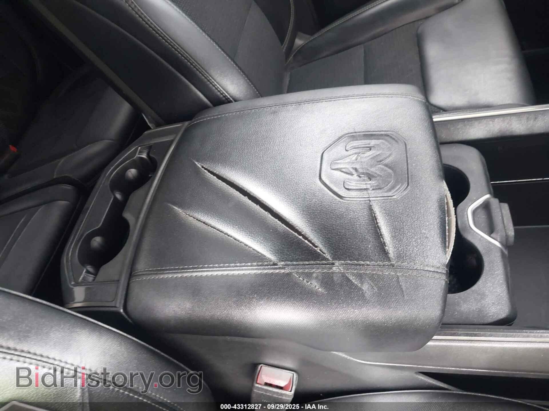 2020 RAM 1500 - VIN: 1C6SRFET8LN280141 - Фото 12