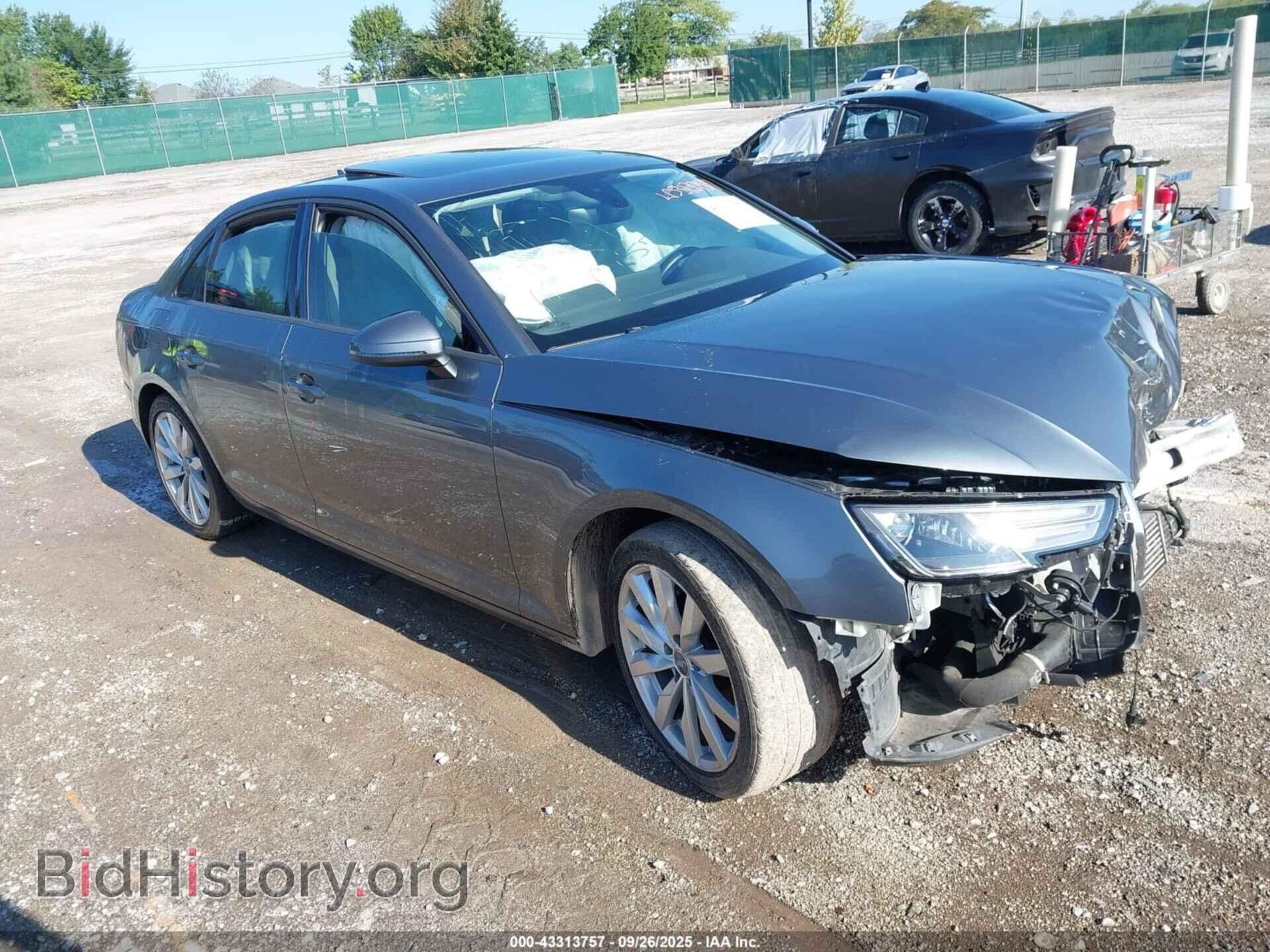 Photo WAUGMAF48HN045962 - AUDI A4 2017