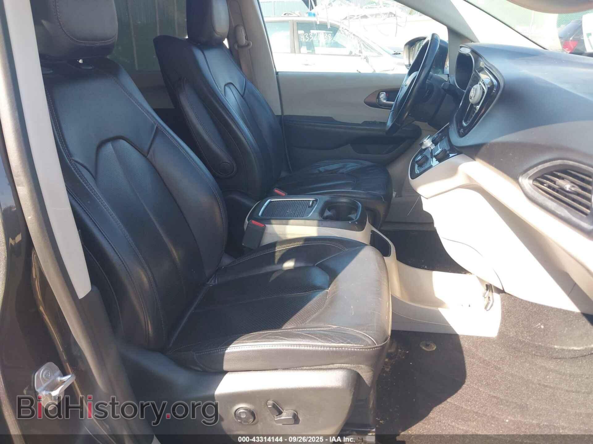 2017 CHRYSLER PACIFICA - VIN: 2C4RC1EG5HR768584 - Фото 5