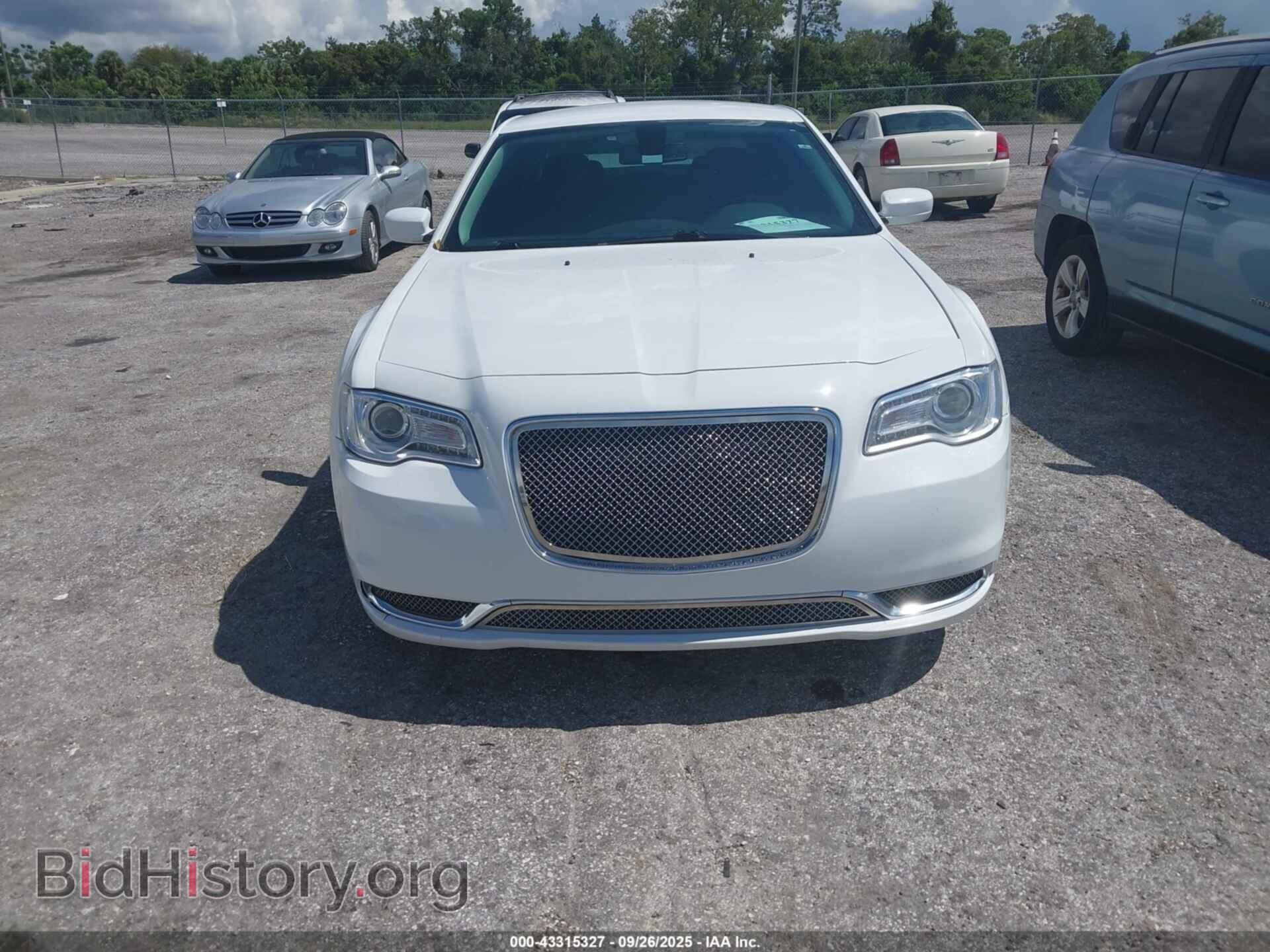 2020 CHRYSLER 300 - VIN: 2C3CCAAG5LH115641 - Фото 12