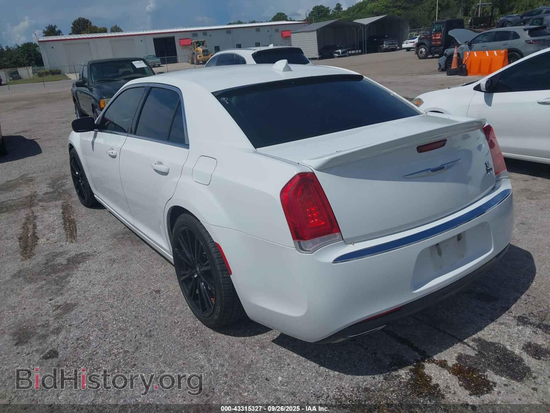 2020 CHRYSLER 300 - VIN: 2C3CCAAG5LH115641 - Фото 6
