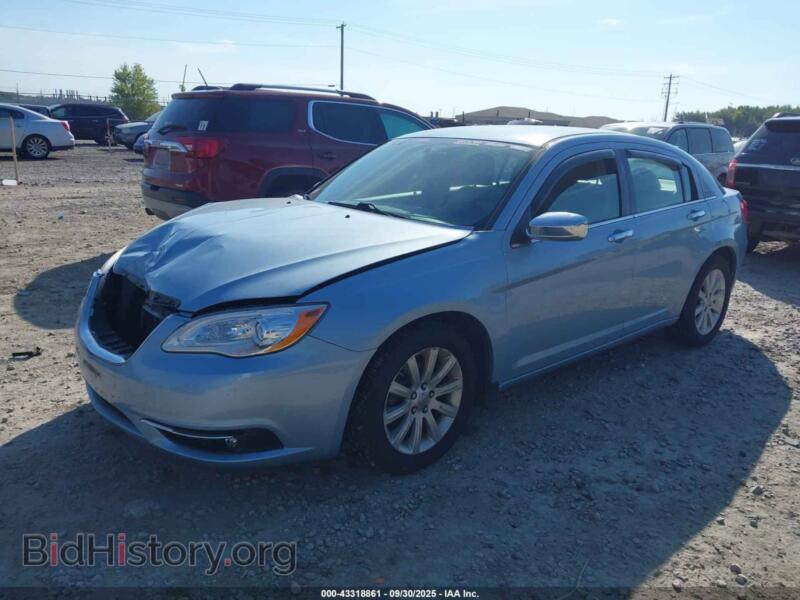 2013 Chrysler 200 (VIN 1C3CCBCG0DN526005) — фото 2 из 12