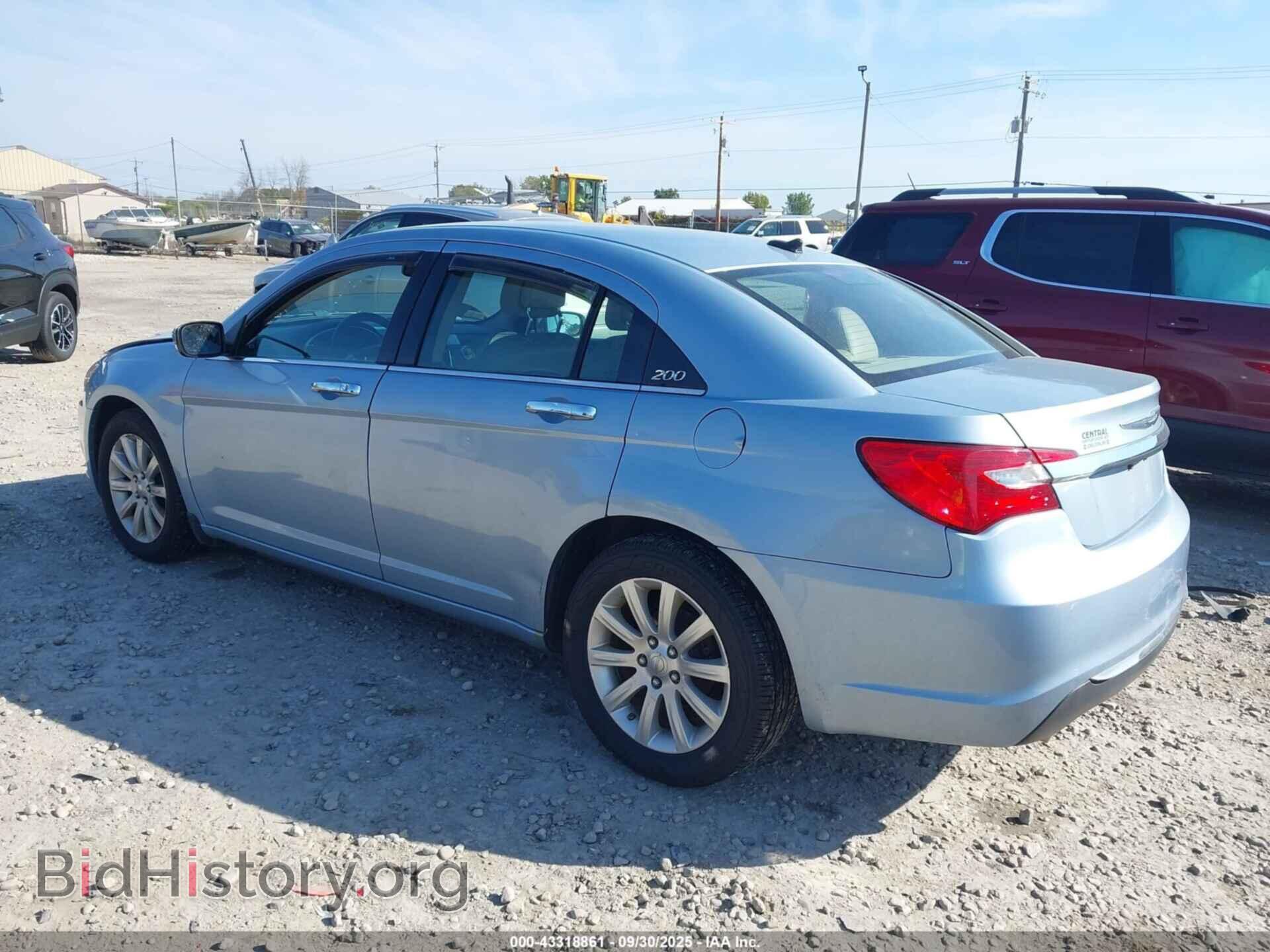 2013 CHRYSLER 200 - VIN: 1C3CCBCG0DN526005 - Фото 3