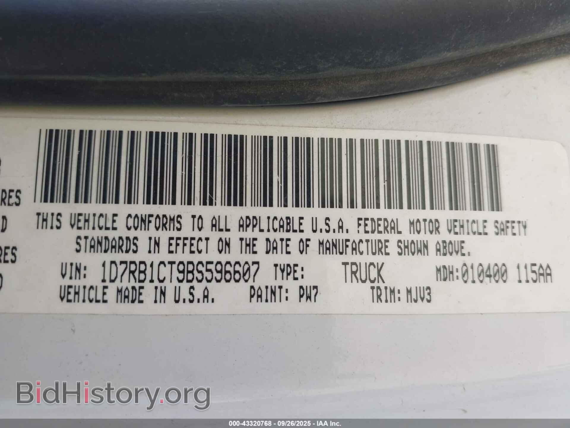 2011 DODGE RAM 1500 - VIN: 1D7RB1CT9BS596607 - Photo 9