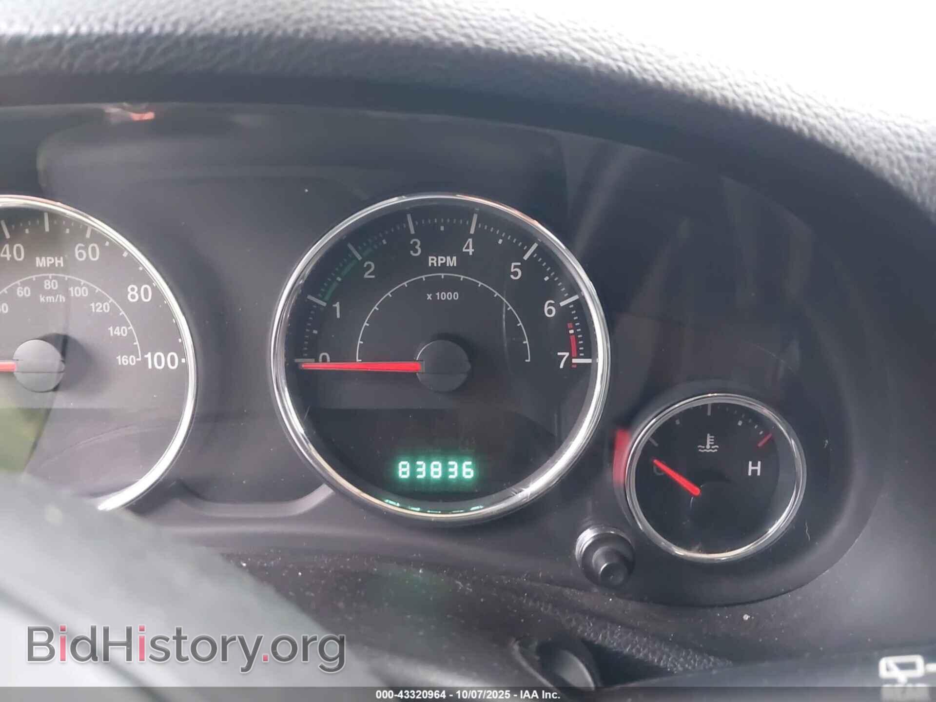 2011 JEEP WRANGLER - VIN: 1J4AA2D16BL612733 - Фото 16