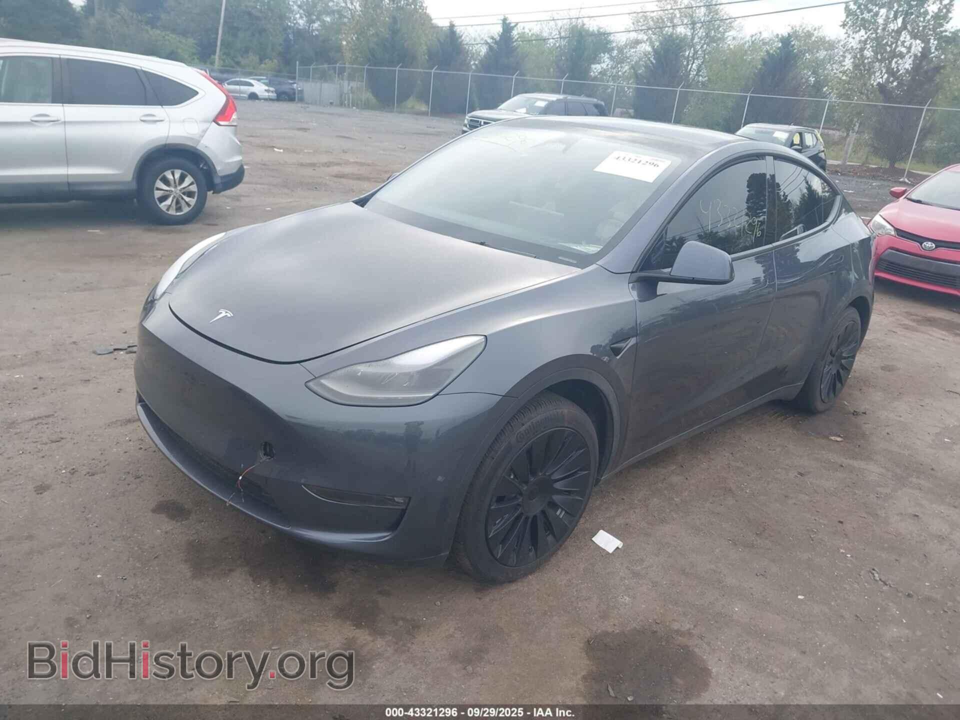 2023 TESLA MODEL Y - VIN: 7SAYGDEDXPF944310 - Фото 2