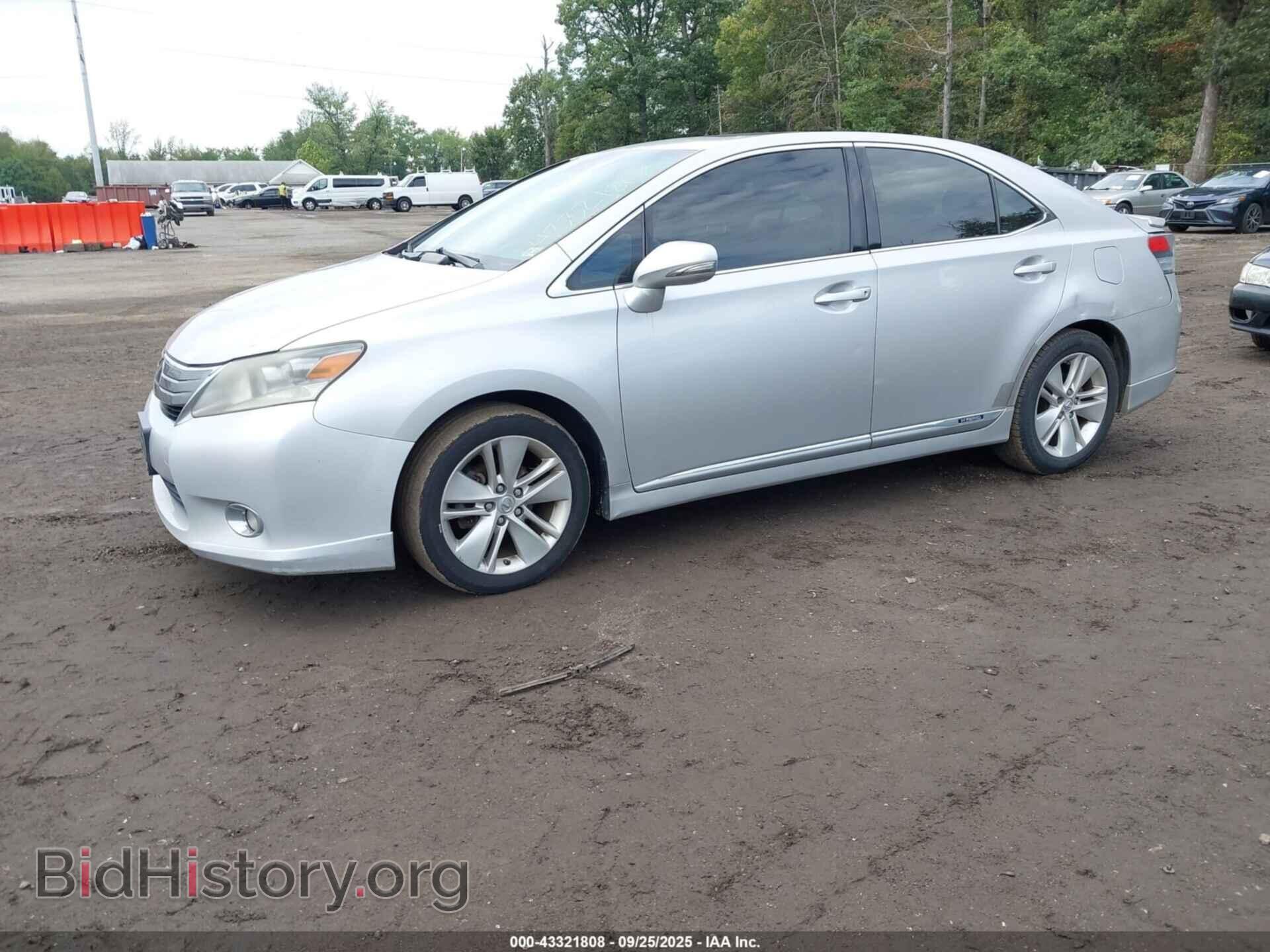 2011 LEXUS HS 250H - VIN: JTHBB1BA0B2044083 - Photo 2