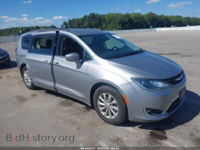 2017 Chrysler PACIFICA Touring-L, серебристый — VIN 2C4RC1BG4HR540225, IAAI