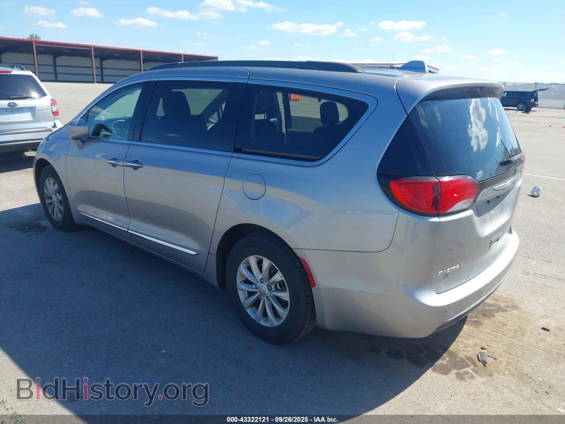 2017 CHRYSLER PACIFICA - VIN: 2C4RC1BG4HR540225 - Фото 3