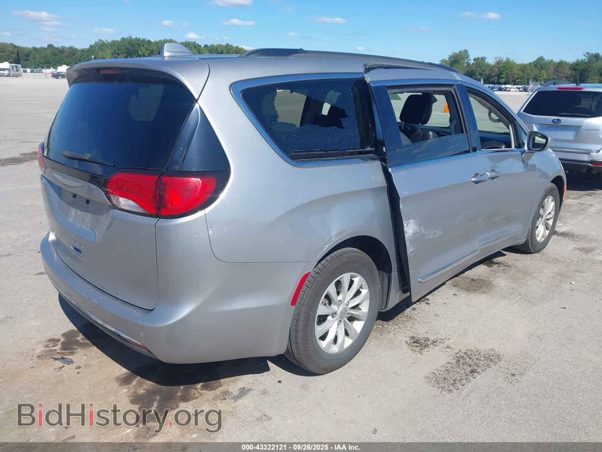 2017 CHRYSLER PACIFICA - VIN: 2C4RC1BG4HR540225 - Фото 4