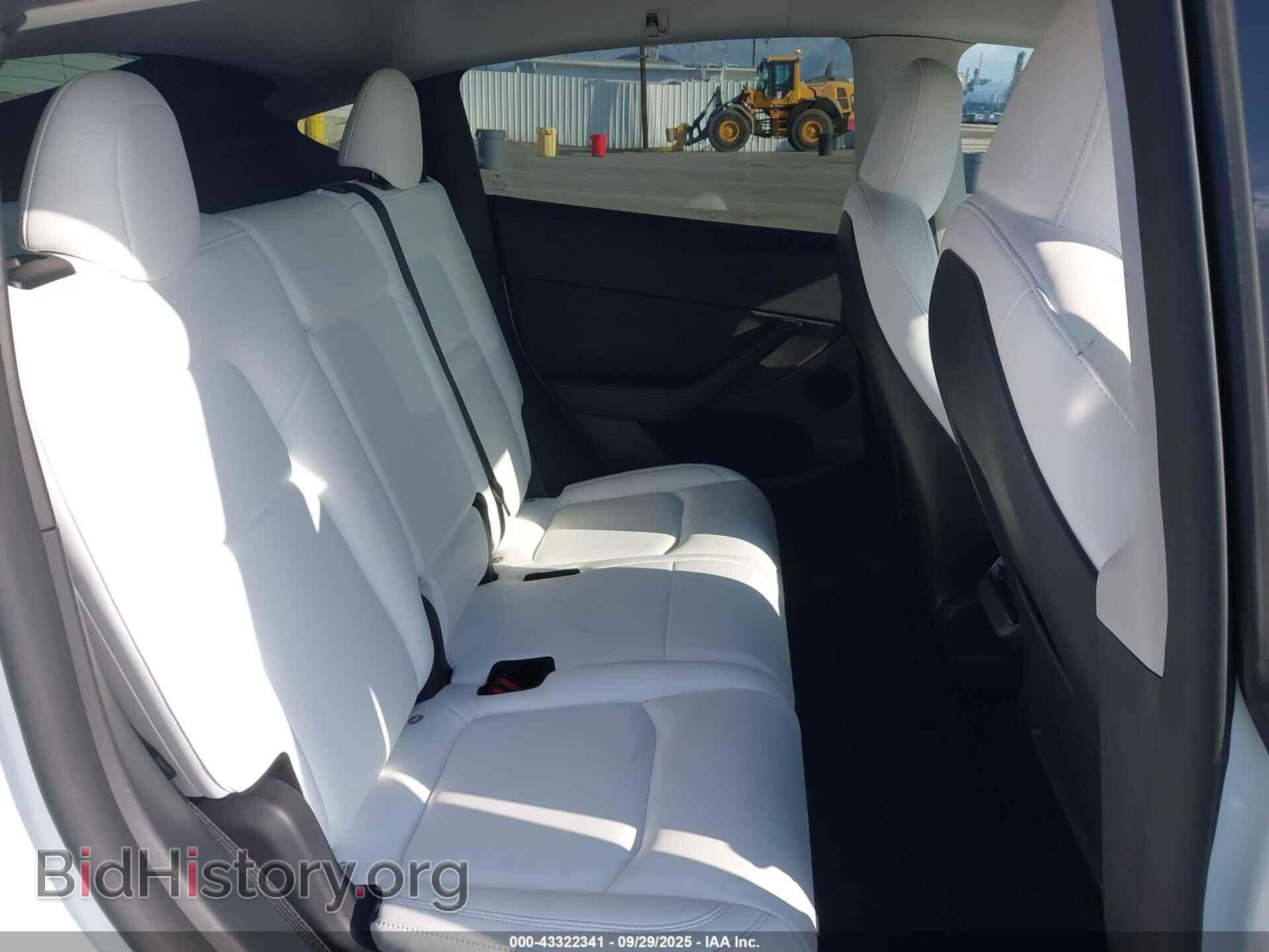 2024 TESLA MODEL Y - VIN: 7SAYGAEE2RF195688 - Фото 8