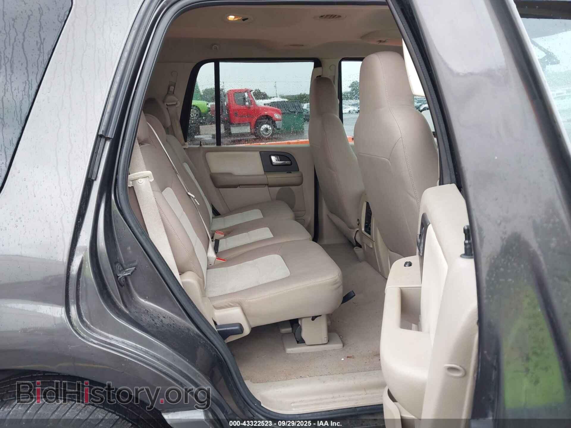 2005 FORD EXPEDITION - VIN: 1FMPU15525LA76463 - Фото 8
