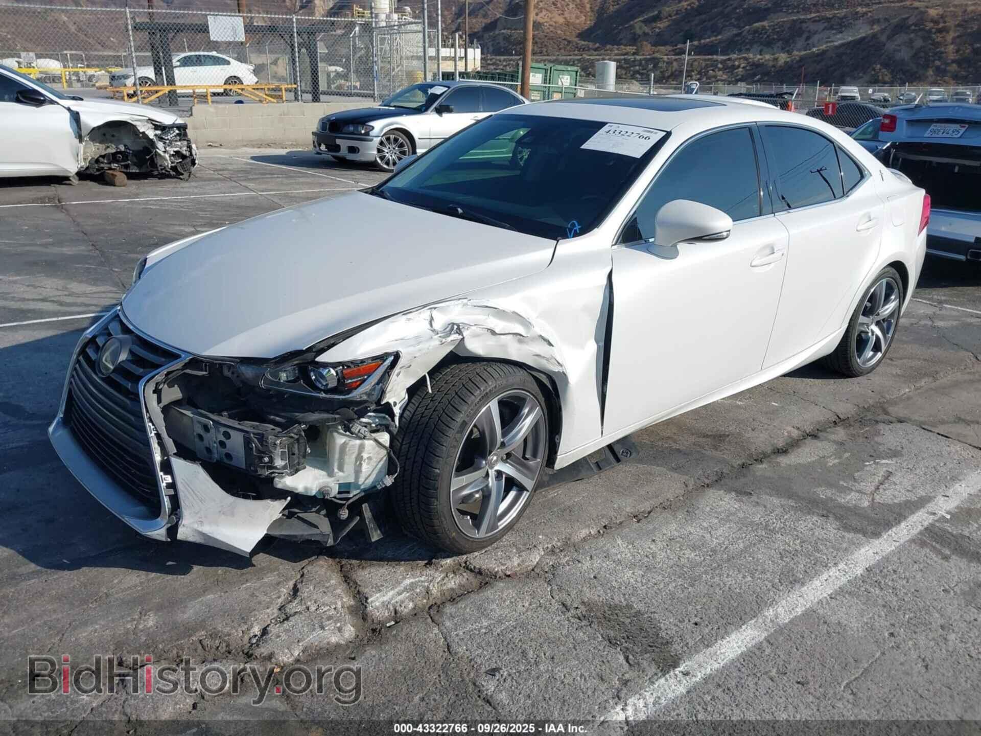 2017 LEXUS IS 200T - VIN: JTHBA1D25H5045455 - Фото 2
