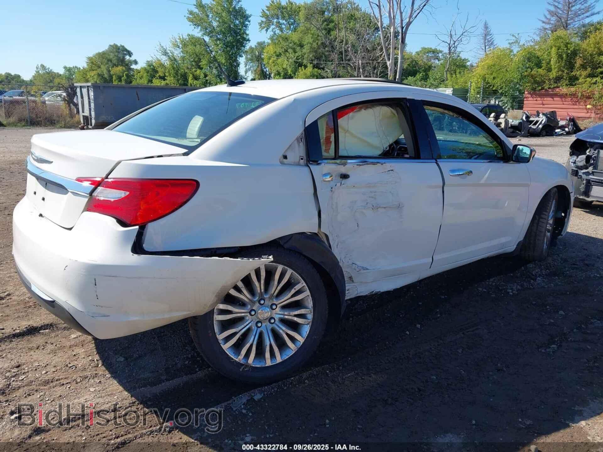 2011 CHRYSLER 200 - VIN: 1C3BC2FG7BN522781 - Фото 4
