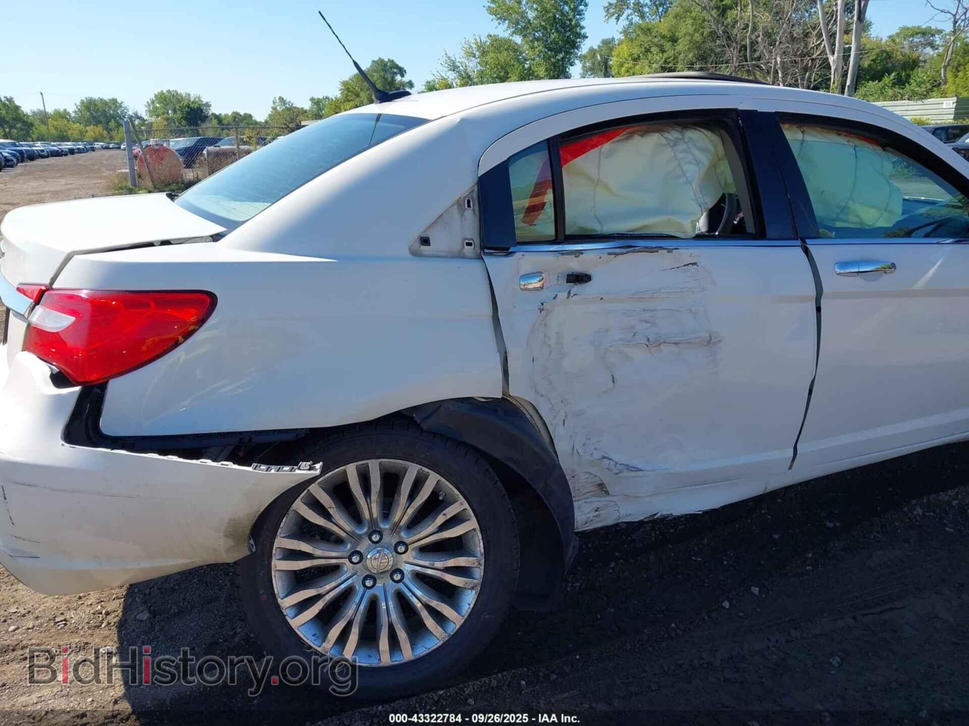 2011 CHRYSLER 200 - VIN: 1C3BC2FG7BN522781 - Фото 6
