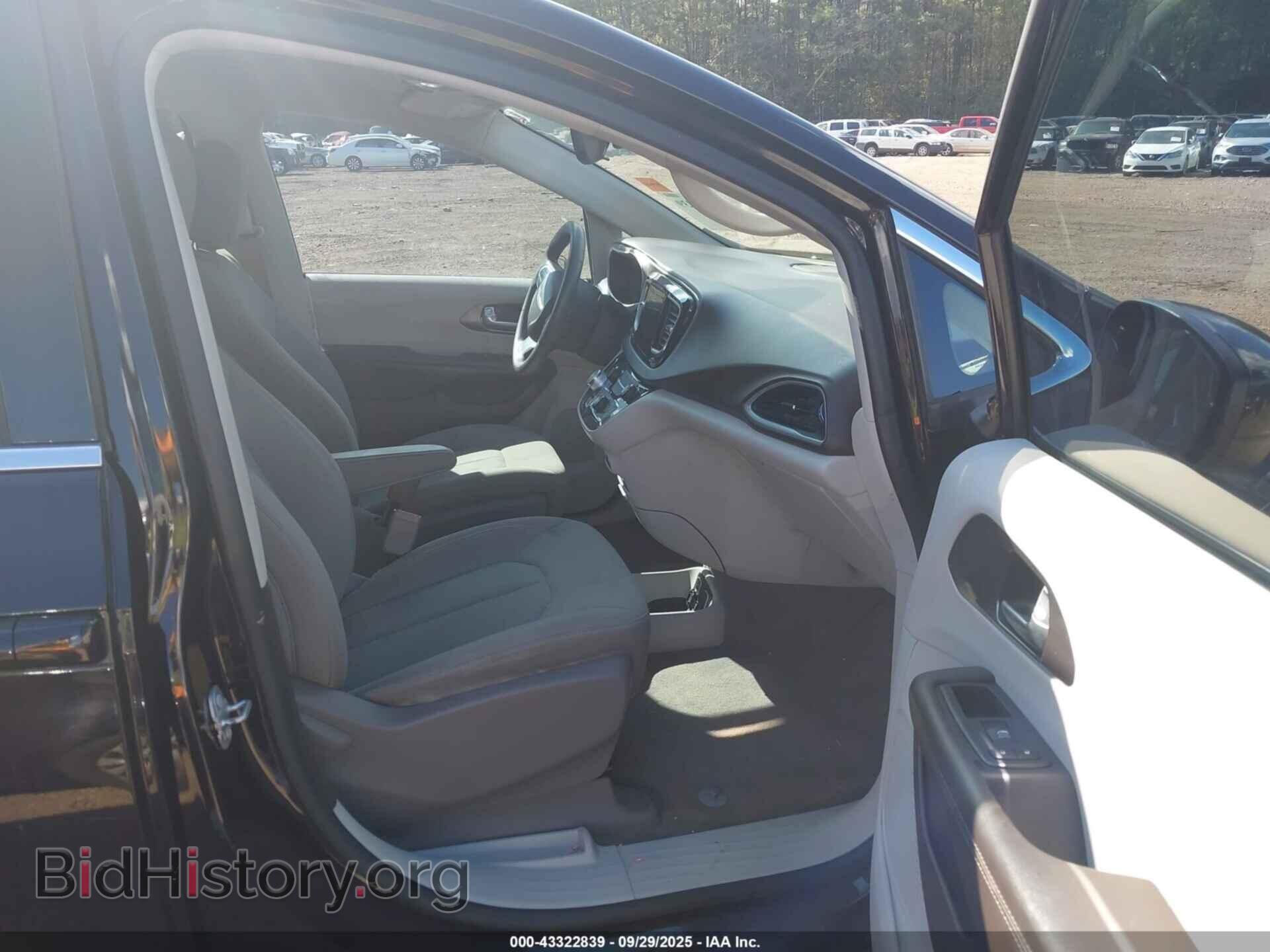 2017 CHRYSLER PACIFICA - VIN: 2C4RC1DG8HR704816 - Photo 5