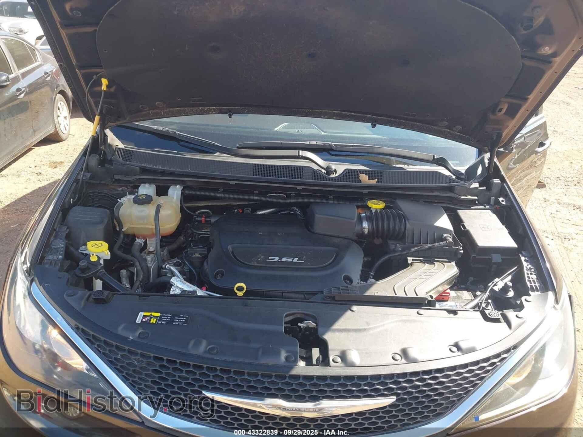 2017 CHRYSLER PACIFICA - VIN: 2C4RC1DG8HR704816 - Photo 10