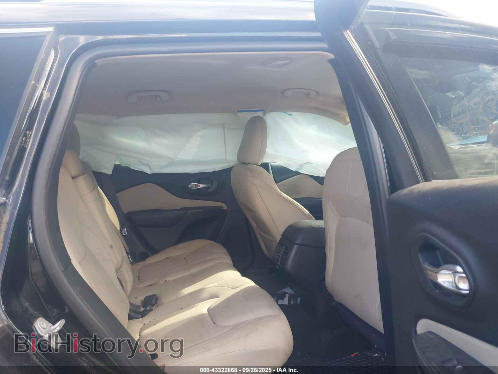 2017 JEEP CHEROKEE - VIN: 1C4PJMCS0HW513564 - Фото 8