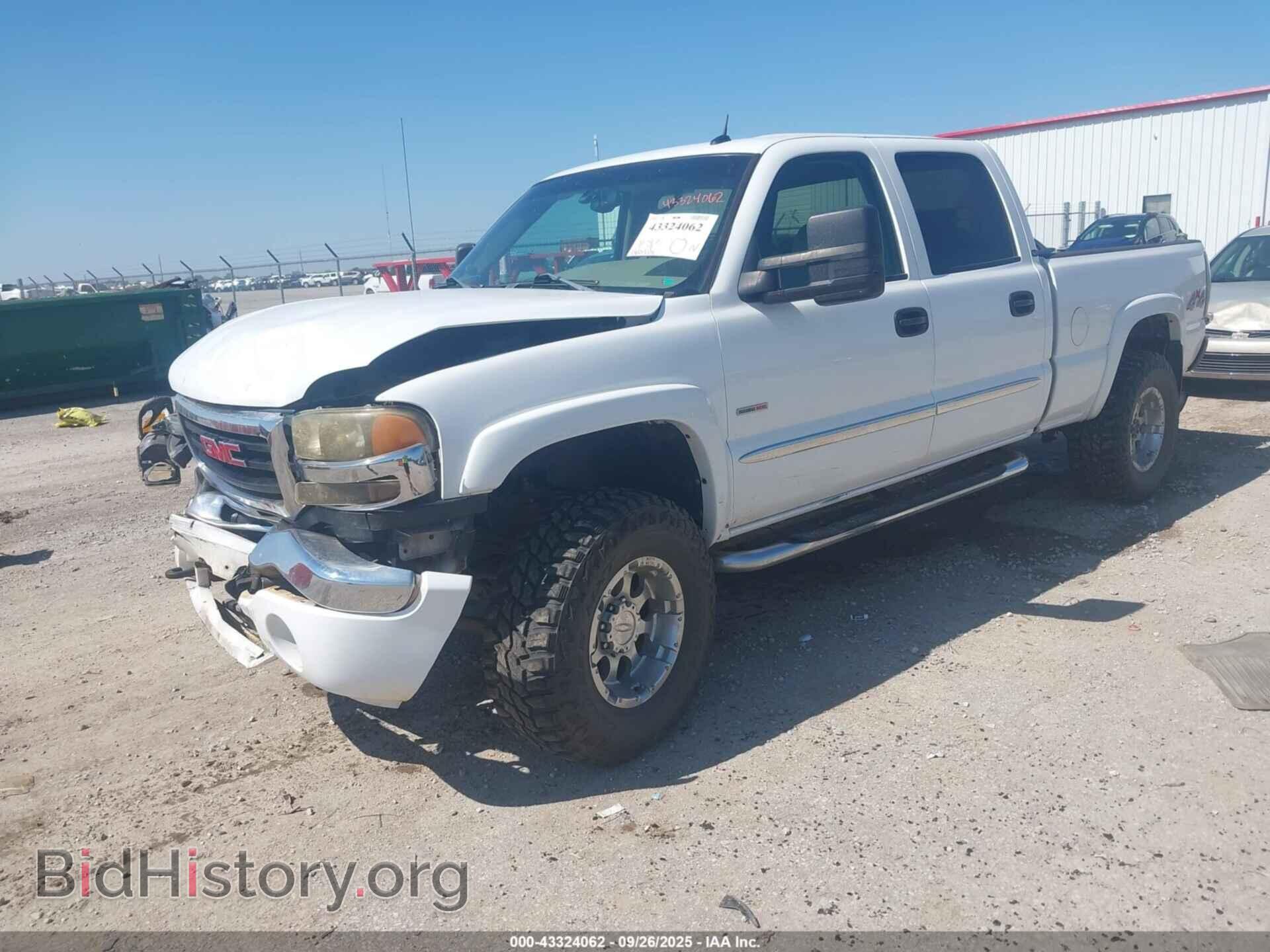 2005 GMC SIERRA 2500HD - VIN: 1GTHK23205F887674 - Фото 2