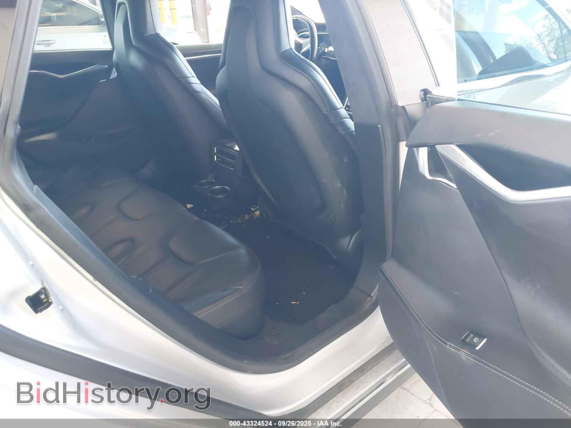 2016 TESLA MODEL S - VIN: 5YJSA1E20GF126425 - Фото 8