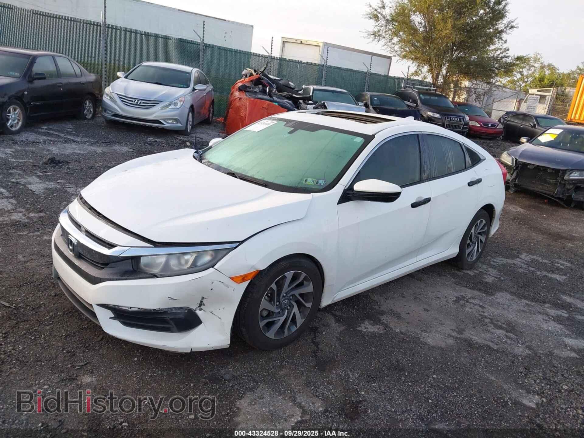 2018 HONDA CIVIC - VIN: 2HGFC2F73JH556593 - Фото 2