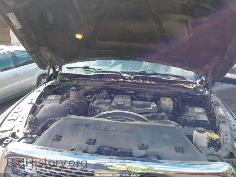 2016 RAM 2500 (VIN 3C6UR5FL1GG342205) — photo 10 of 16