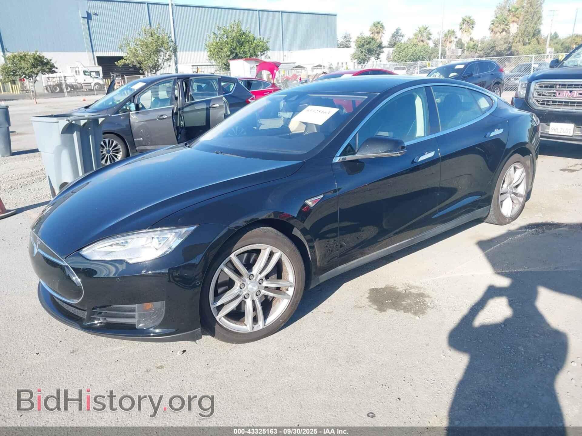 2015 TESLA MODEL S - VIN: 5YJSA1E29FF111842 - Фото 2