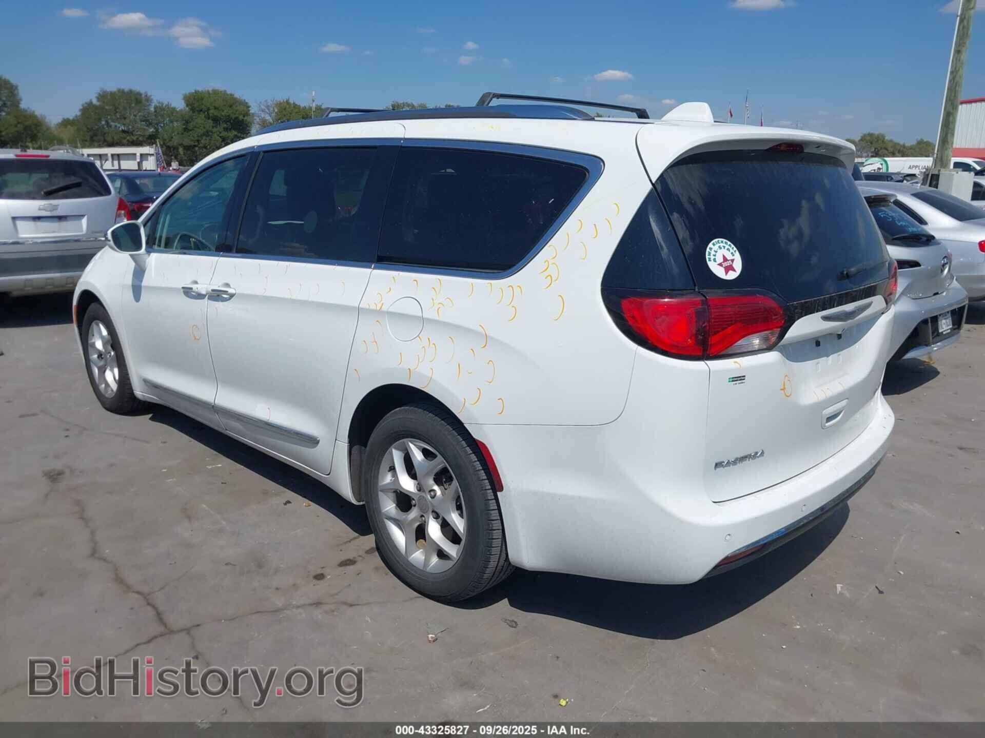 2020 CHRYSLER PACIFICA - VIN: 2C4RC1GG4LR285044 - Фото 3