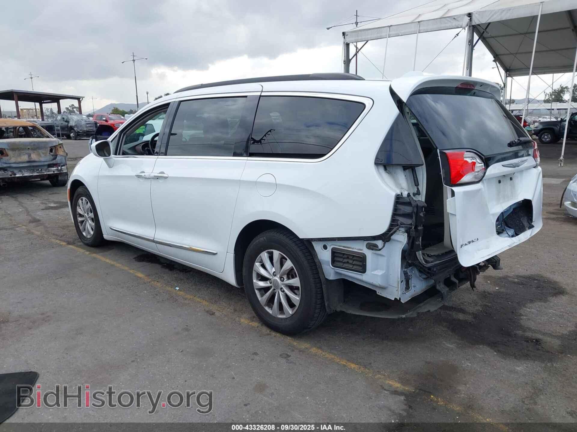 2017 CHRYSLER PACIFICA - VIN: 2C4RC1BG2HR613138 - Фото 3