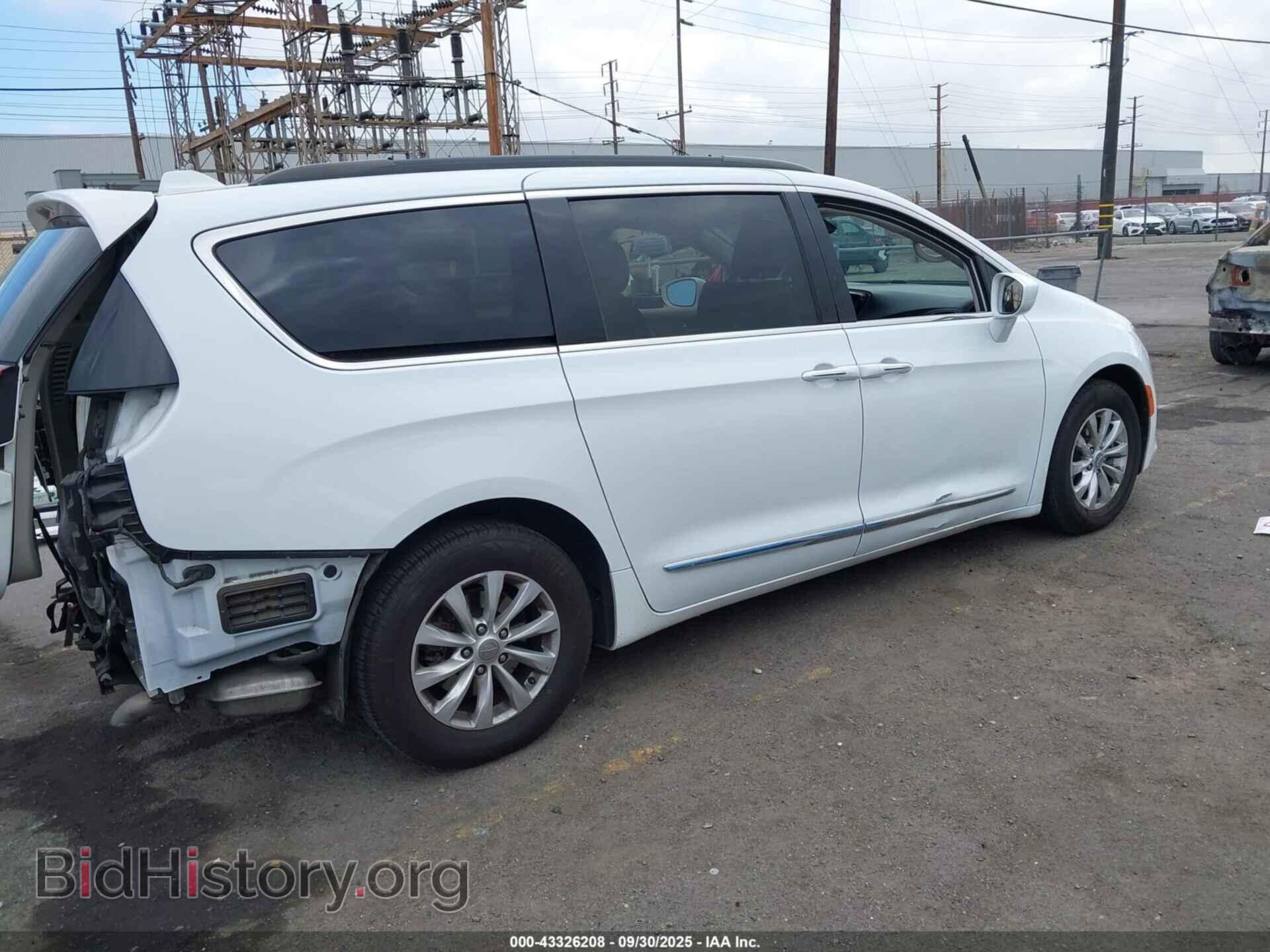 2017 CHRYSLER PACIFICA - VIN: 2C4RC1BG2HR613138 - Фото 4