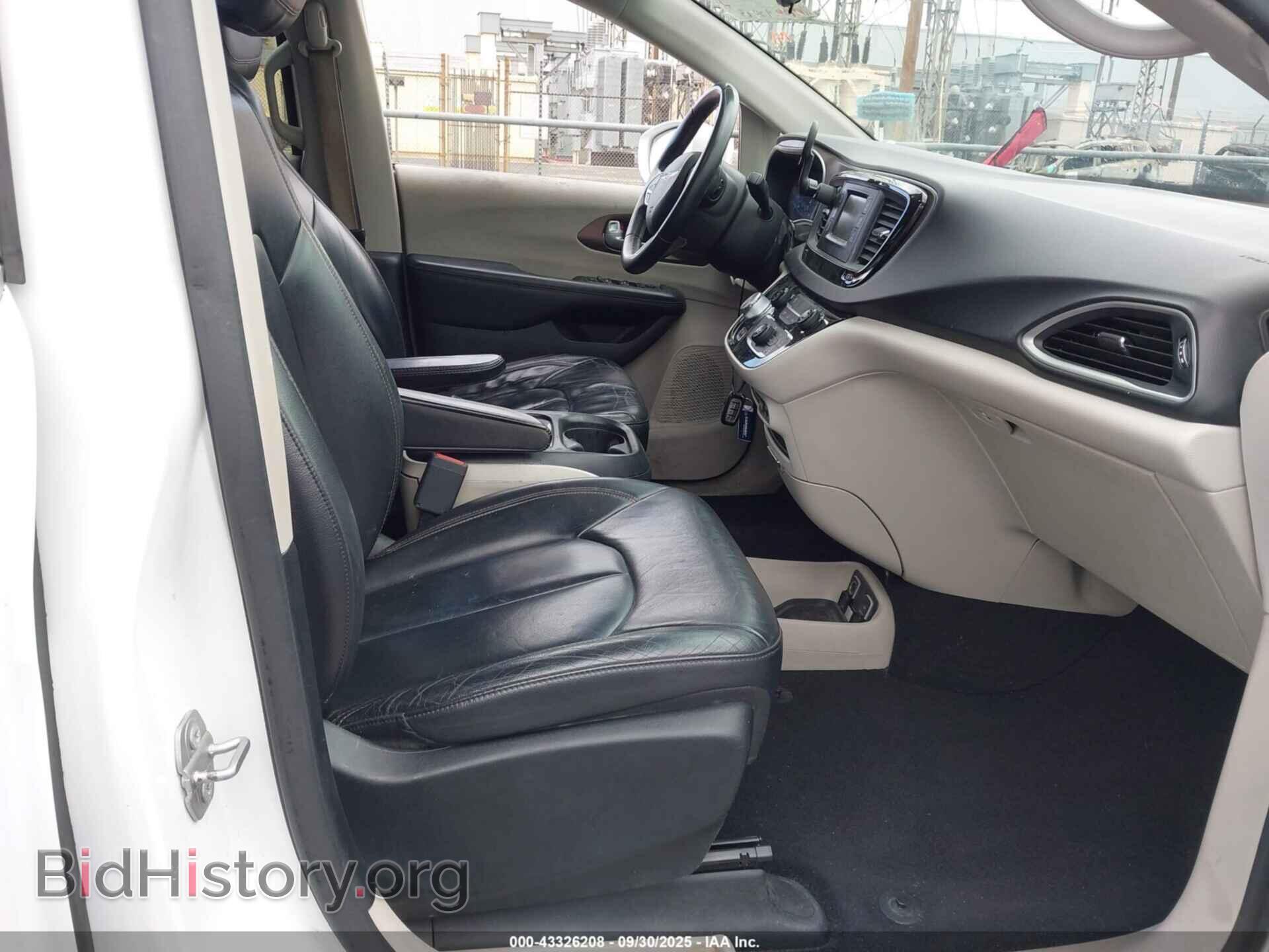 2017 CHRYSLER PACIFICA - VIN: 2C4RC1BG2HR613138 - Фото 5
