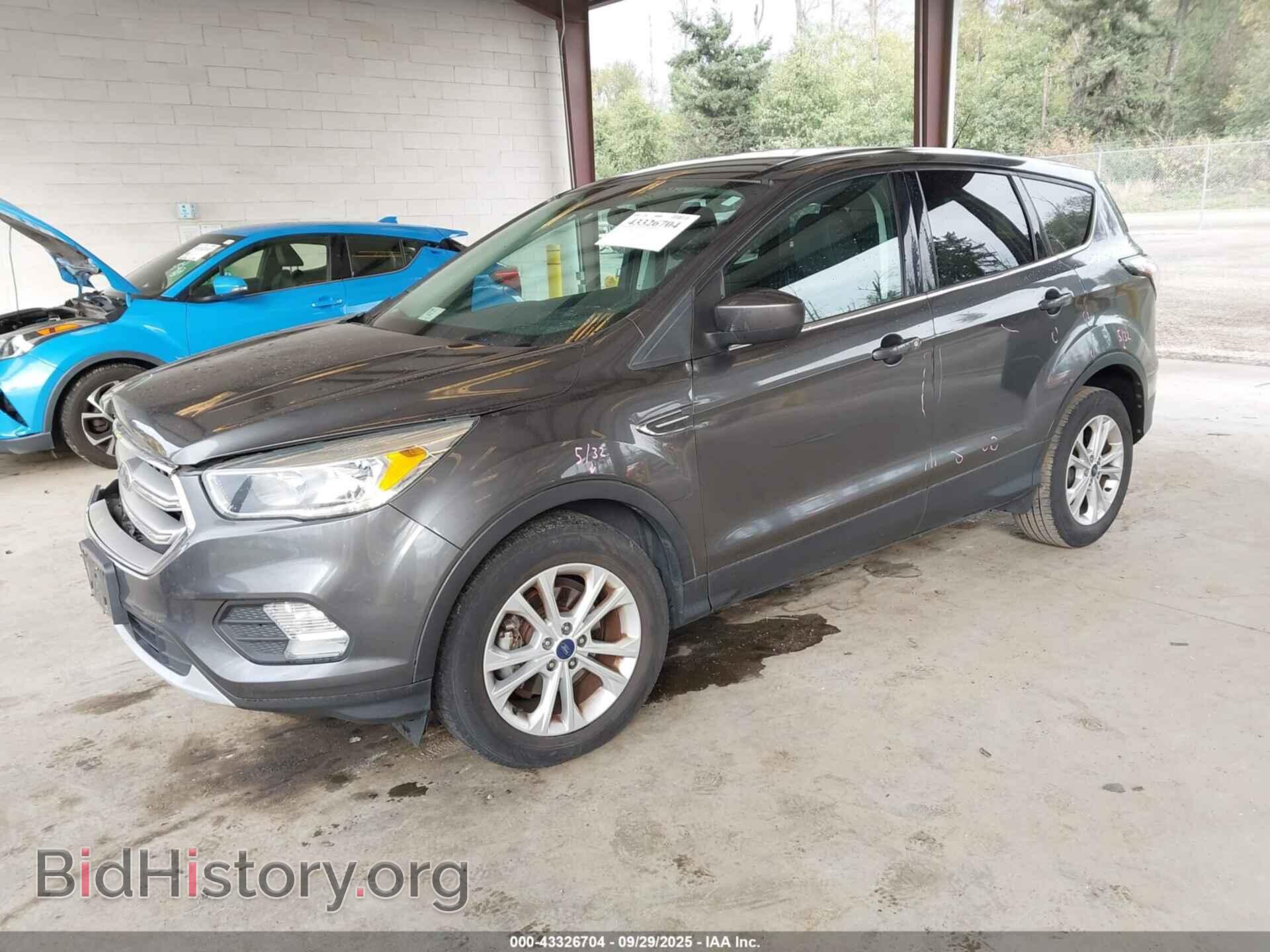 2017 FORD ESCAPE - VIN: 1FMCU0GD8HUC19864 - Фото 2