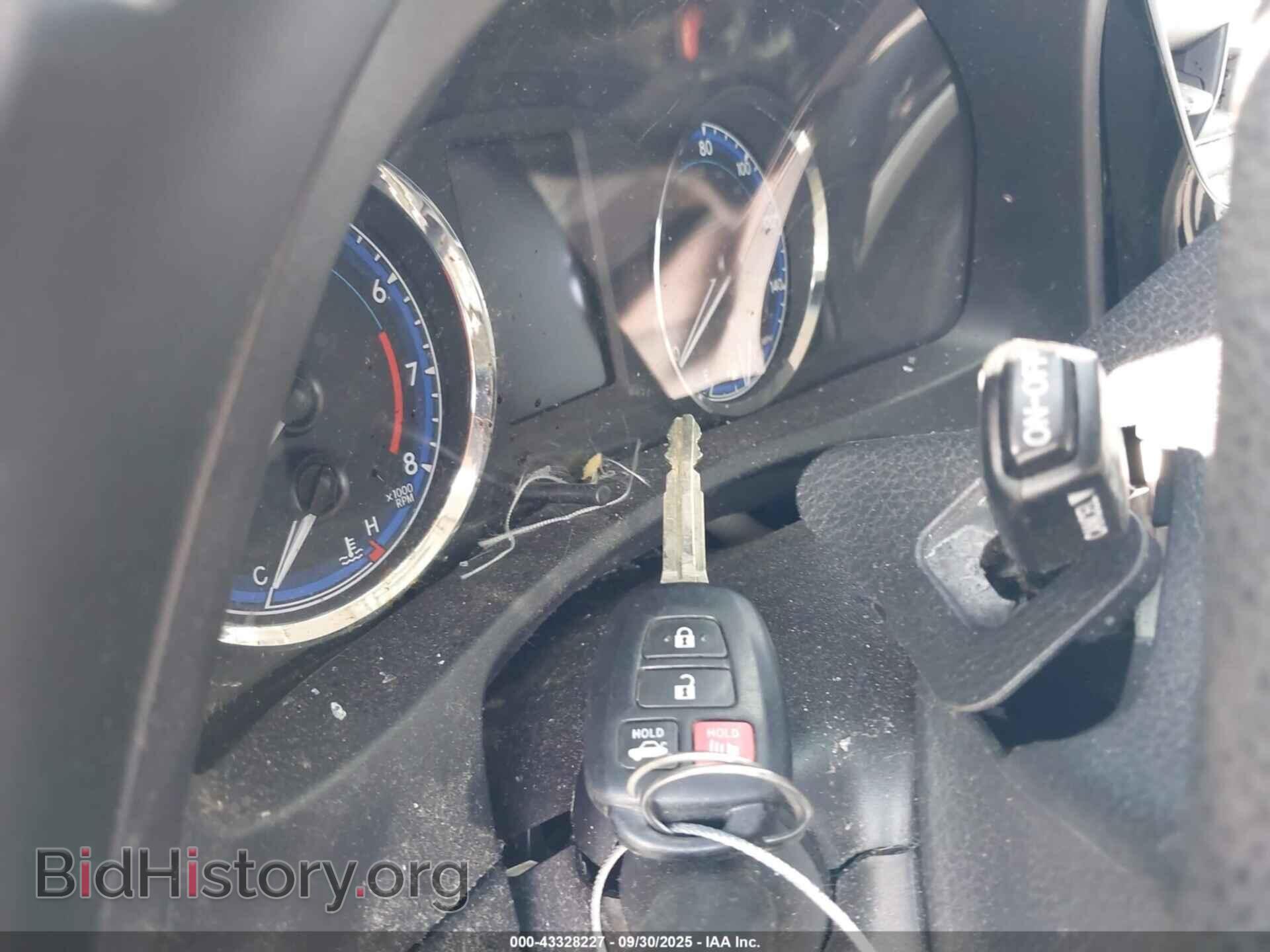 2017 TOYOTA COROLLA - VIN: 2T1BURHE8HC880741 - Фото 11