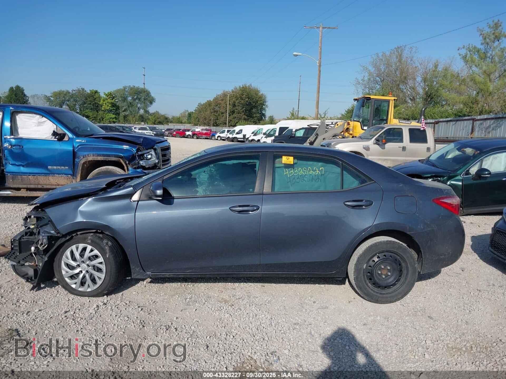 2017 TOYOTA COROLLA - VIN: 2T1BURHE8HC880741 - Фото 14